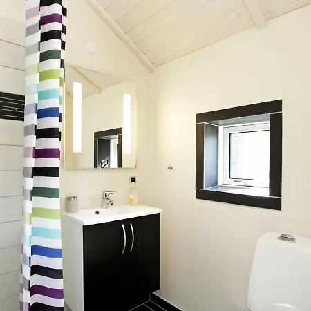 Five-bedroom Holiday In 27 Holiday home Blavand