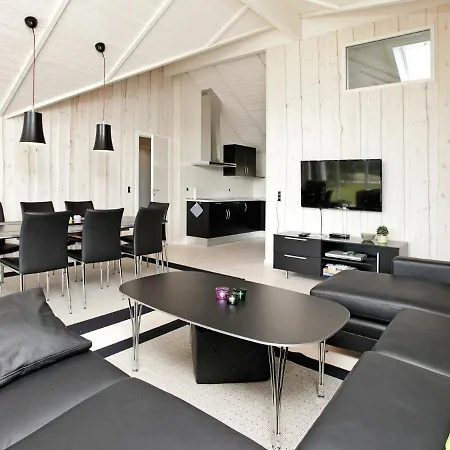 Five-bedroom Holiday In 27 Holiday home *