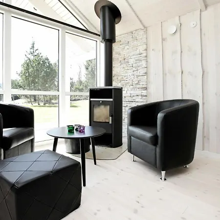 Five-bedroom Holiday In 27 Holiday home *